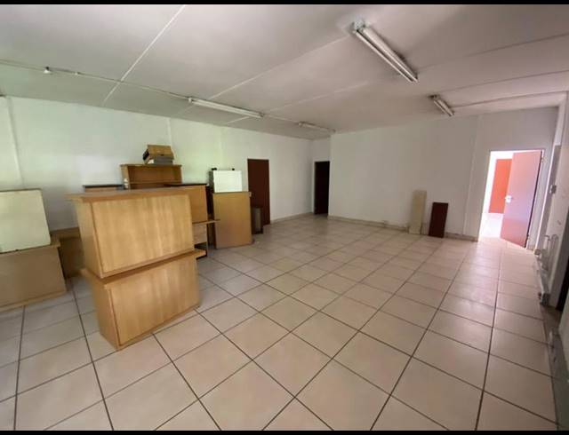 INDUSTRIAL PROPERTY TO RENT IN HALFWAY HOUSE